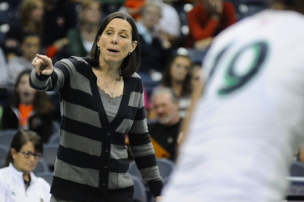 Notre Dame Women's Volleyball vs Syacuse 09-30-2012 Win (3-0)