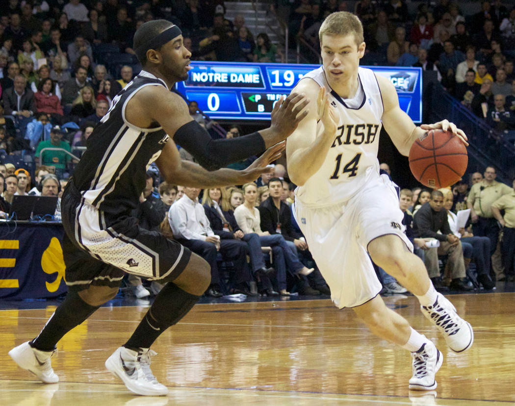 Scott Martin Named Notre Dame Monogram Club Team MVP Scott Martin and his Irish teammates will look forward to playing host to defending national champion Kentucky on Nov. 29.