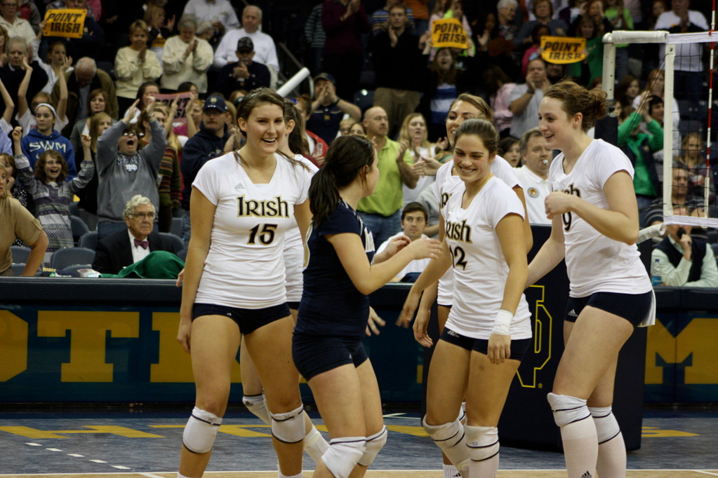 Volleyball Picks Up Win Over Rutgers