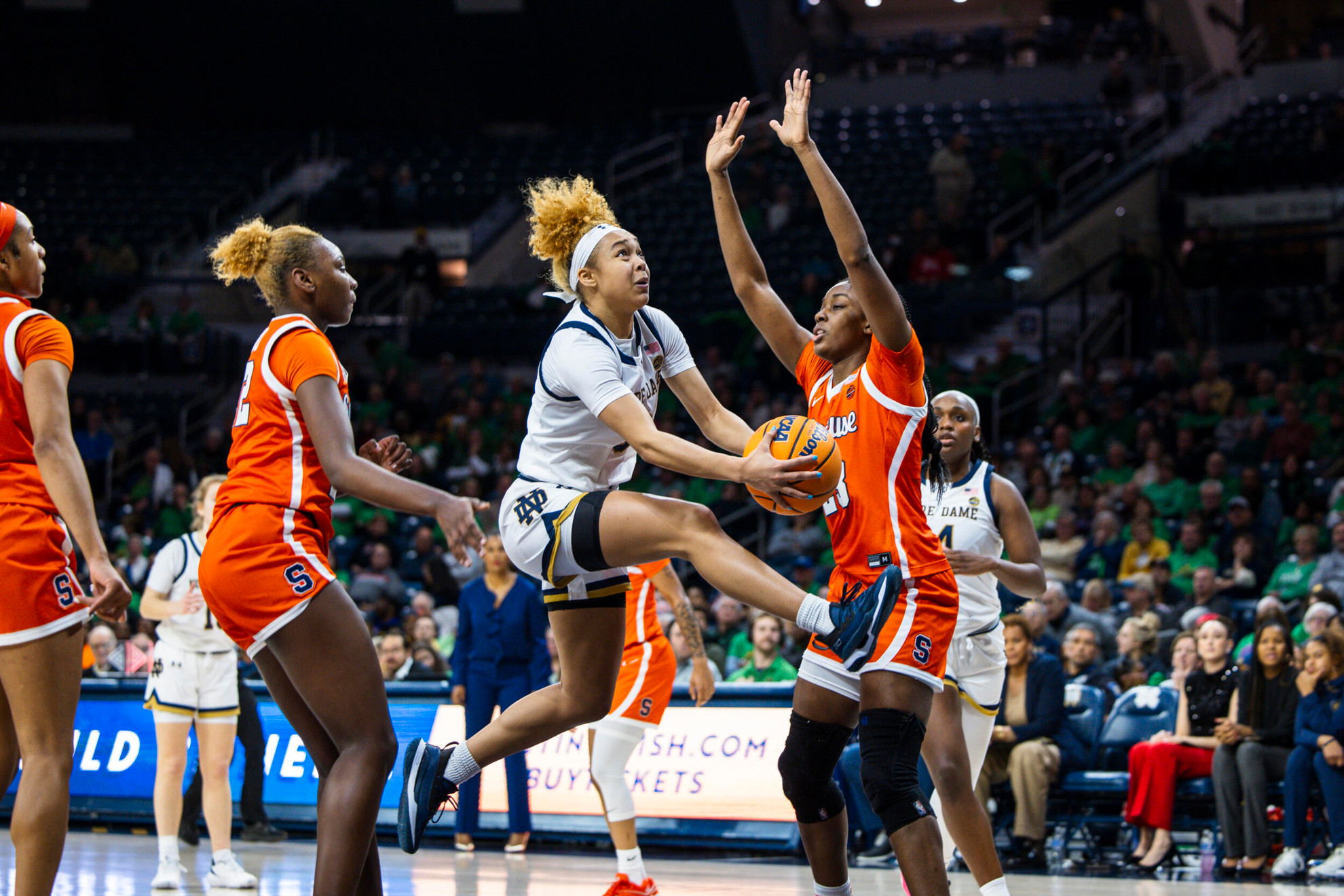 Hidalgo Named Naismith Women’s College Player of the Week Hidalgo Named Naismith Women’s College Player of the Week