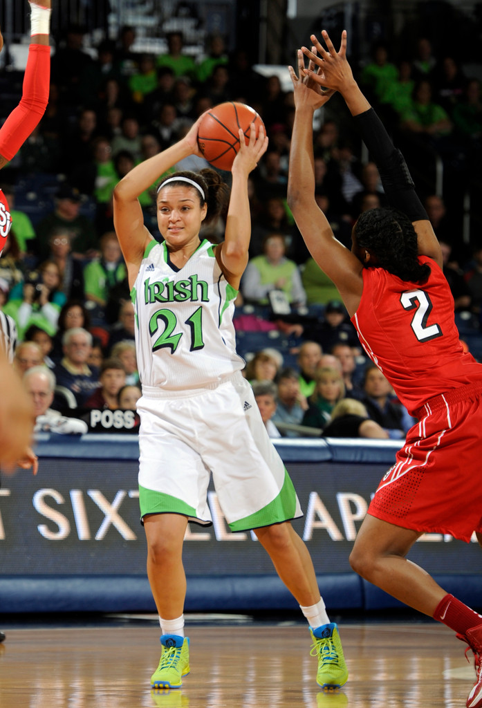 Diggins Leads No. 2 Notre Dame Over St. John's, 74-50 (AP)