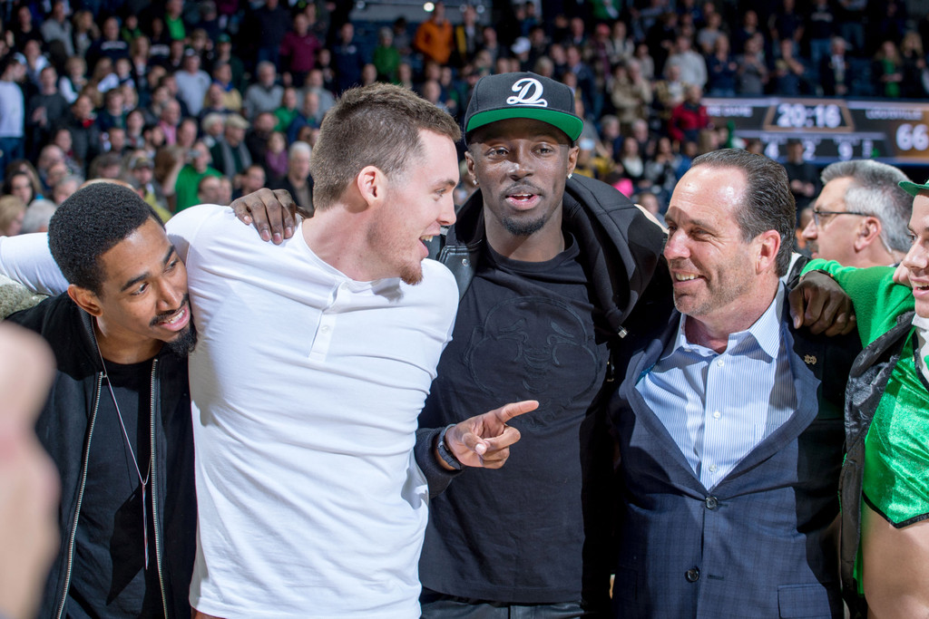 Notre Dame 71, Louisville 66