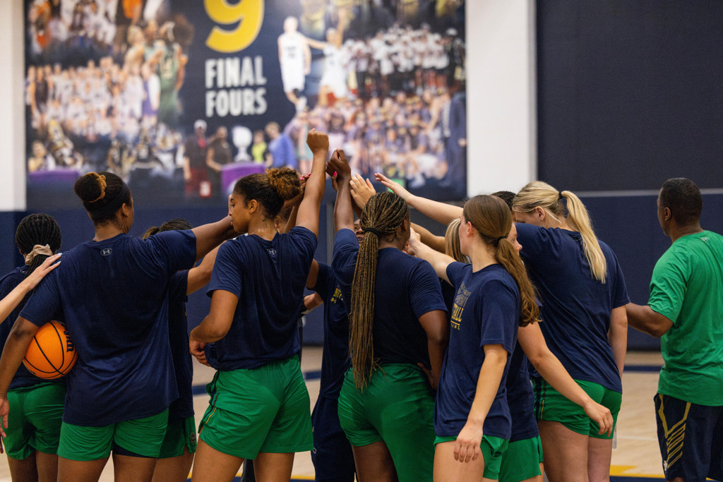 Notre Dame Fighting Irish - Official Athletics Website