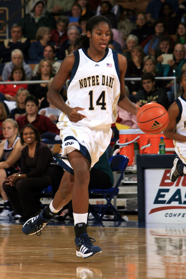 #24 Irish To Face Hillsdale Monday Night In Exhibition Finale Freshman forward Devereaux Peters averaged 9.0 points, 5.6 rebounds and 2.0 blocks per game prior to suffering her season-ending knee injury in Sunday's win over No. 15 Pittsburgh.