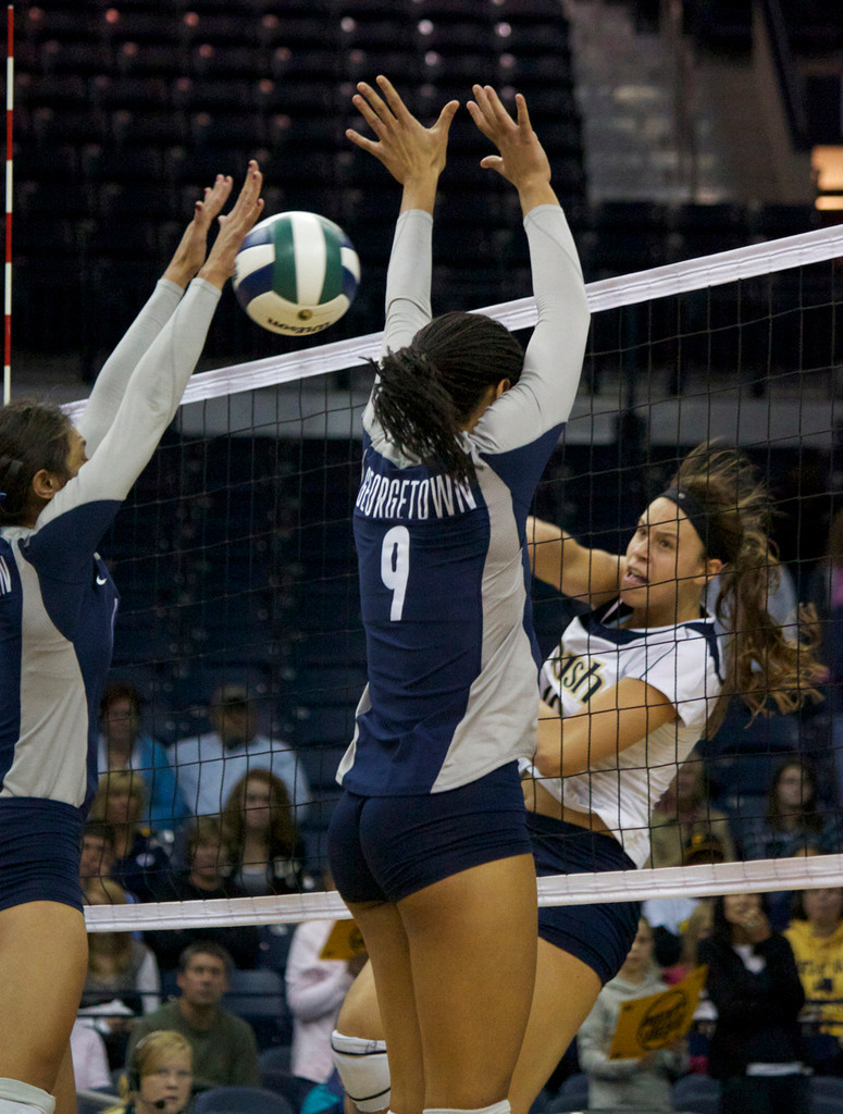 Volleyball Sweeps Georgetown