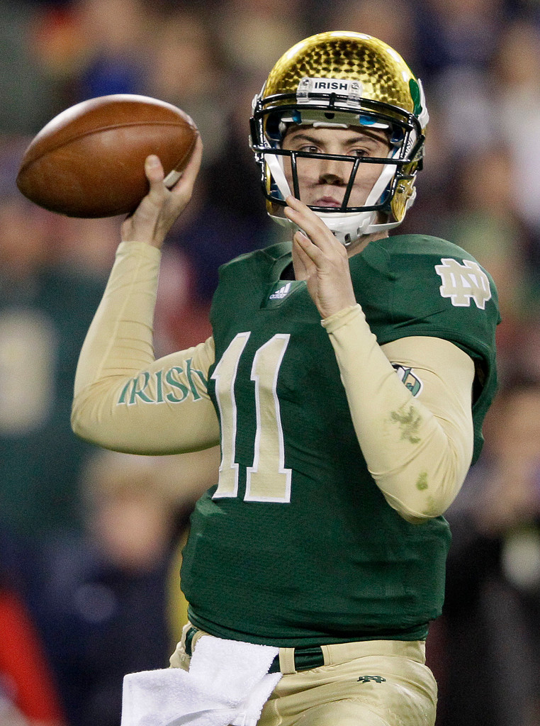 Notre Dame Dominates Maryland, 45-21 (AP)