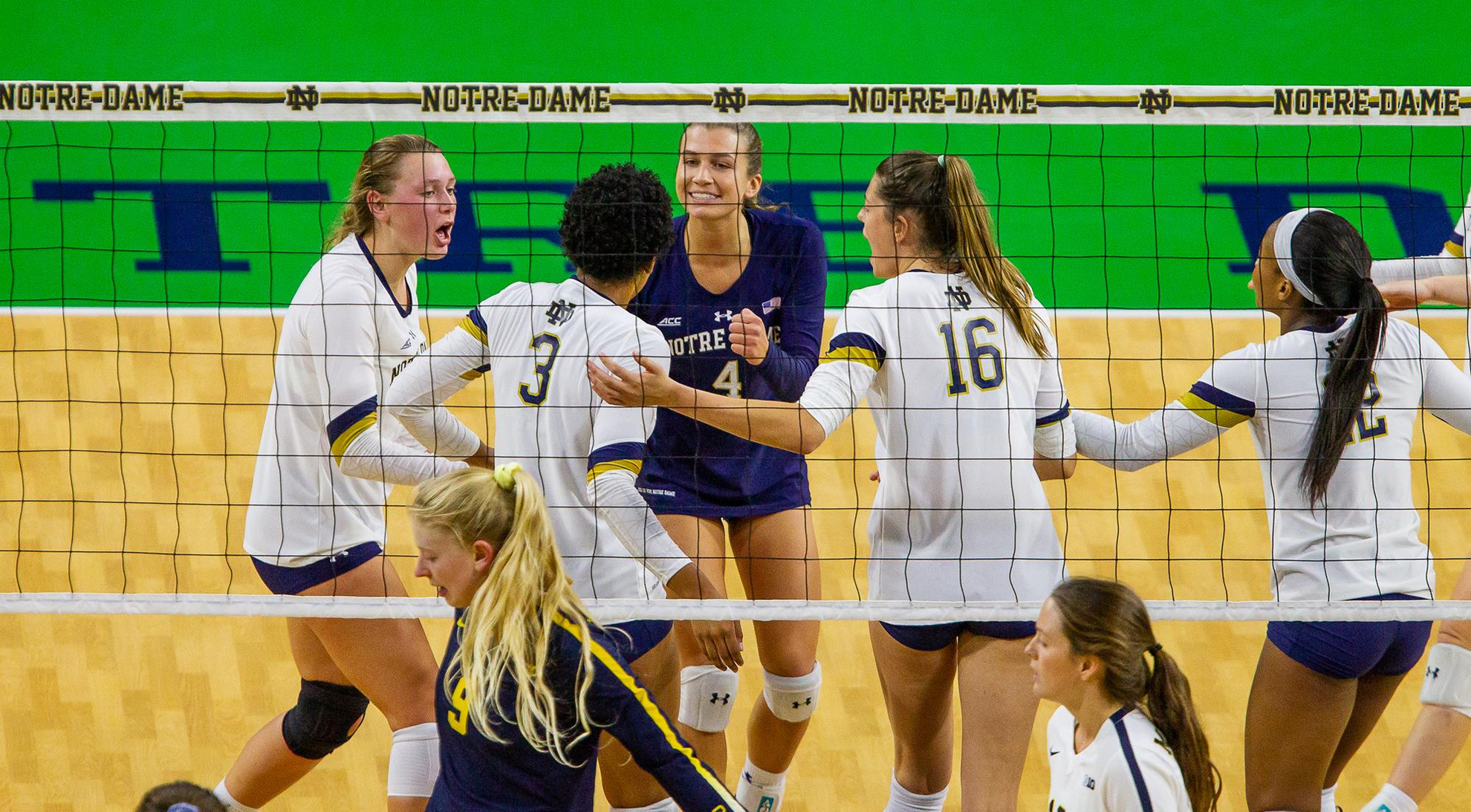 Notre Dame Opens ACC Play On Road At UNC And NC State Team Celebration vs. Michigan (9-20-18)