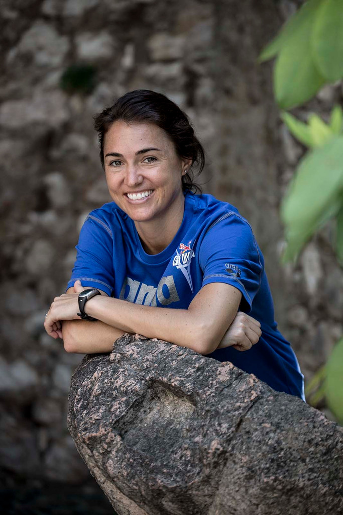 Tara Hyer Tira Photos