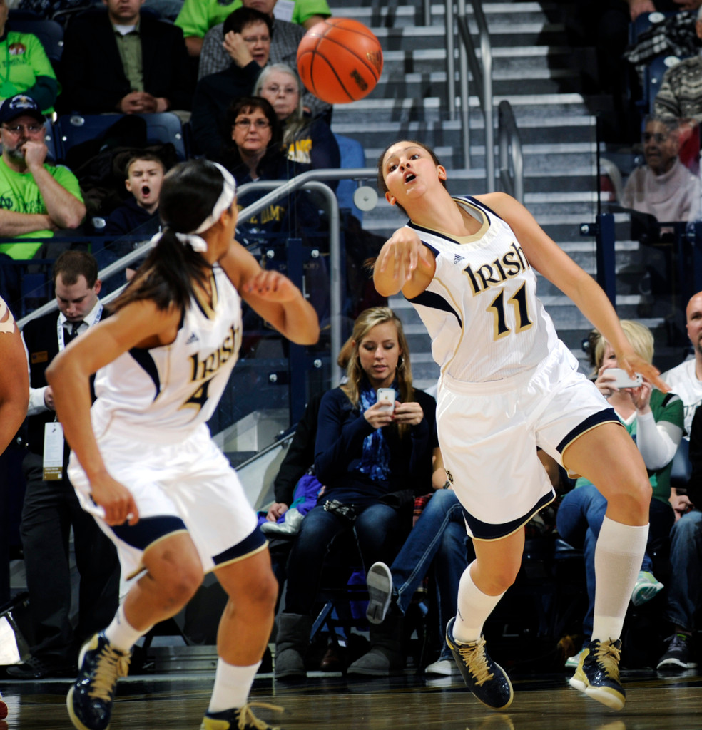 No. 5 Irish Dominate Saint Francis (Pa.), 128-55 (AP)