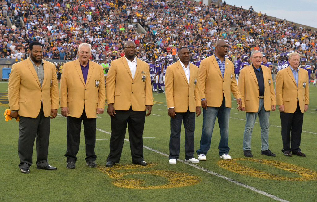 Jerome Bettis and Tim Brown inducted into Pro Football Hall of Fame