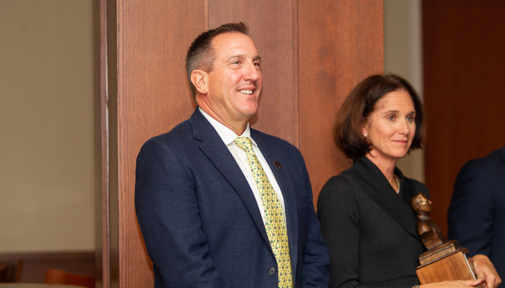 Notre Dame Fighting Irish - Official Athletics Website