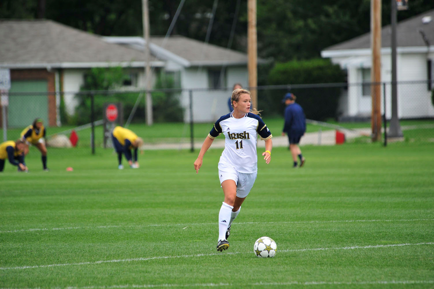 Irish Topple #24/16 Santa Clara, 2-1 In Adidas Invitational Opener Sophomore defender Sammy Scofield scored her first career goal in the 72nd minute to give Notre Dame a 2-1 win over #24/16 Santa Clara on Friday night at Alumni Stadium.