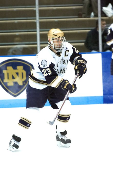 Mark Van Guilder's third-period power-play goal gave Notre Dame a 1-1 tie on Saturday night at Alaska.