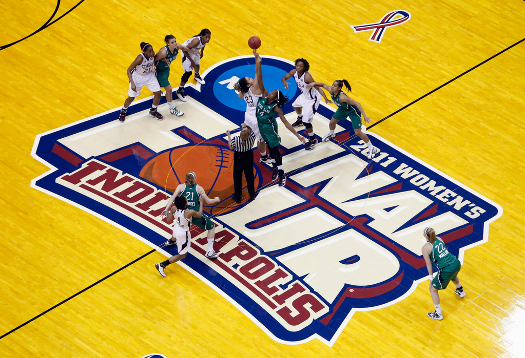 A Season in Photos: 2010-11 Notre Dame Women's Basketball