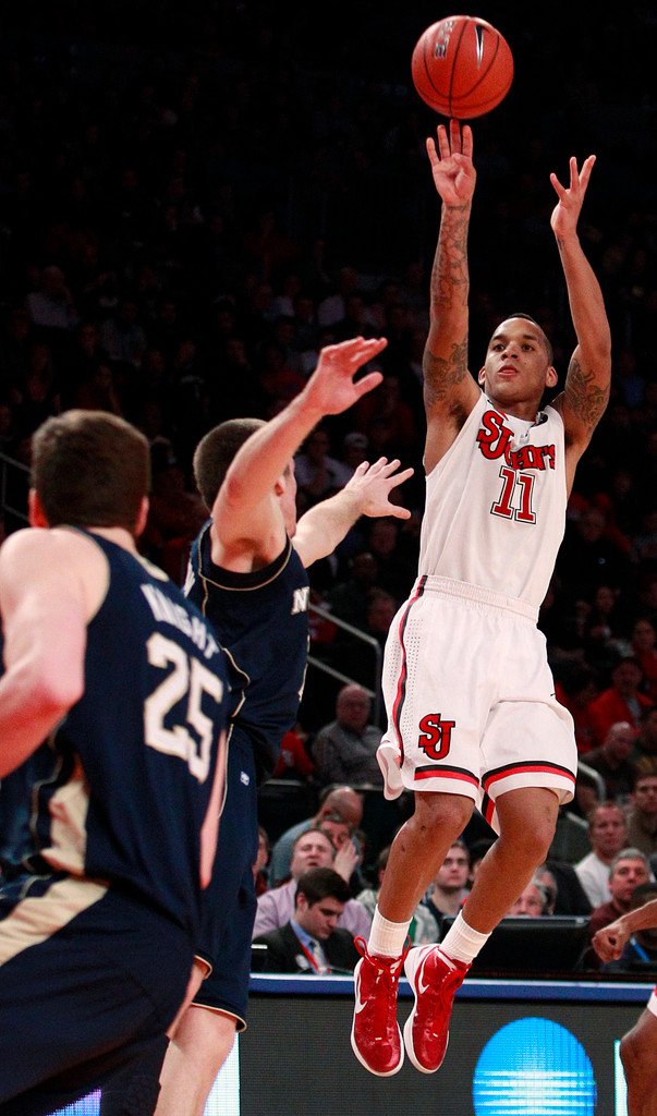 No. 20 Notre Dame Surprised By St. John's, 61-58 (AP)