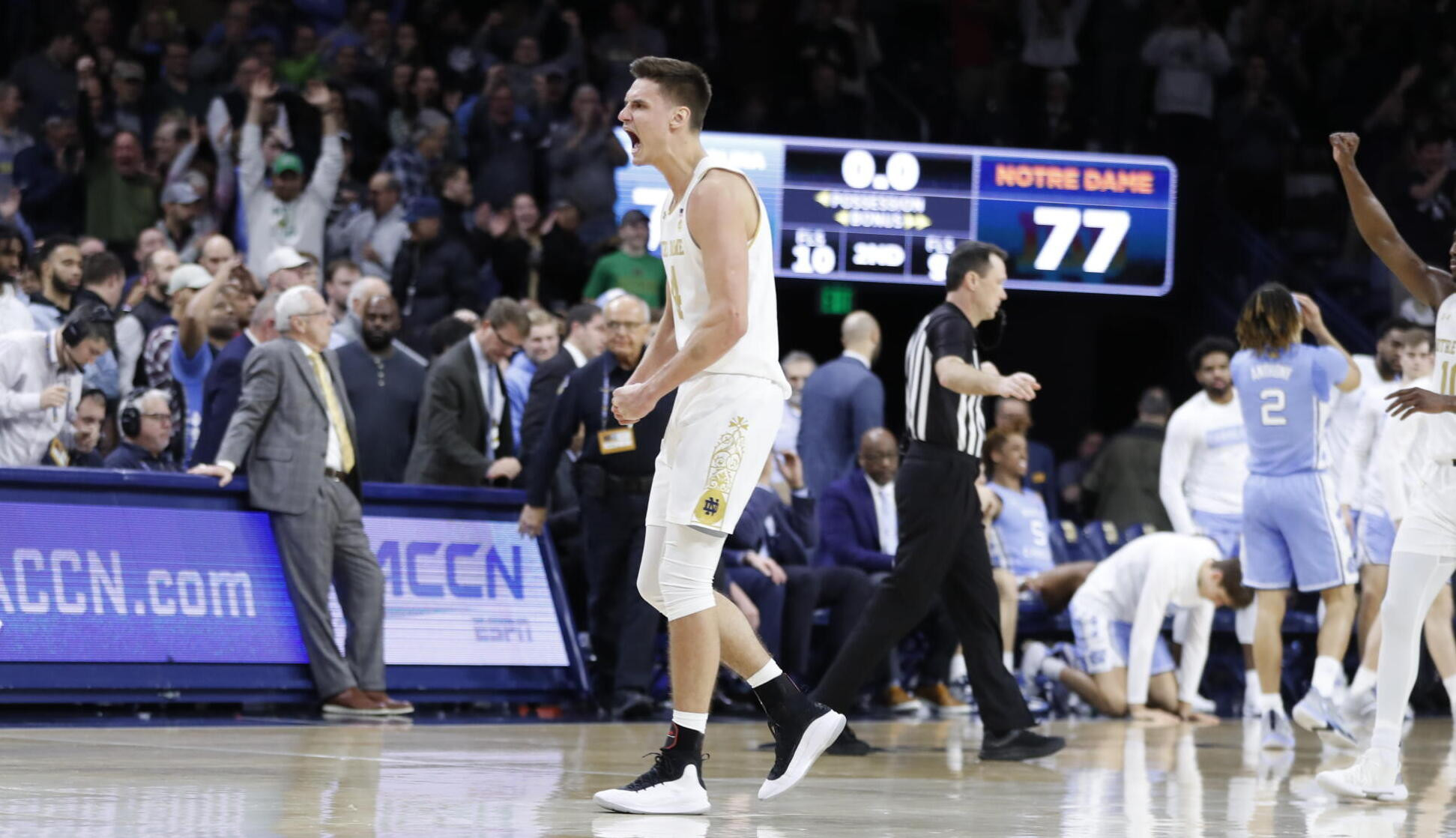 Laszewski’s Late-Game Heroics Deliver Irish Win Over UNC Laszewski’s Late-Game Heroics Deliver Irish Win Over UNC