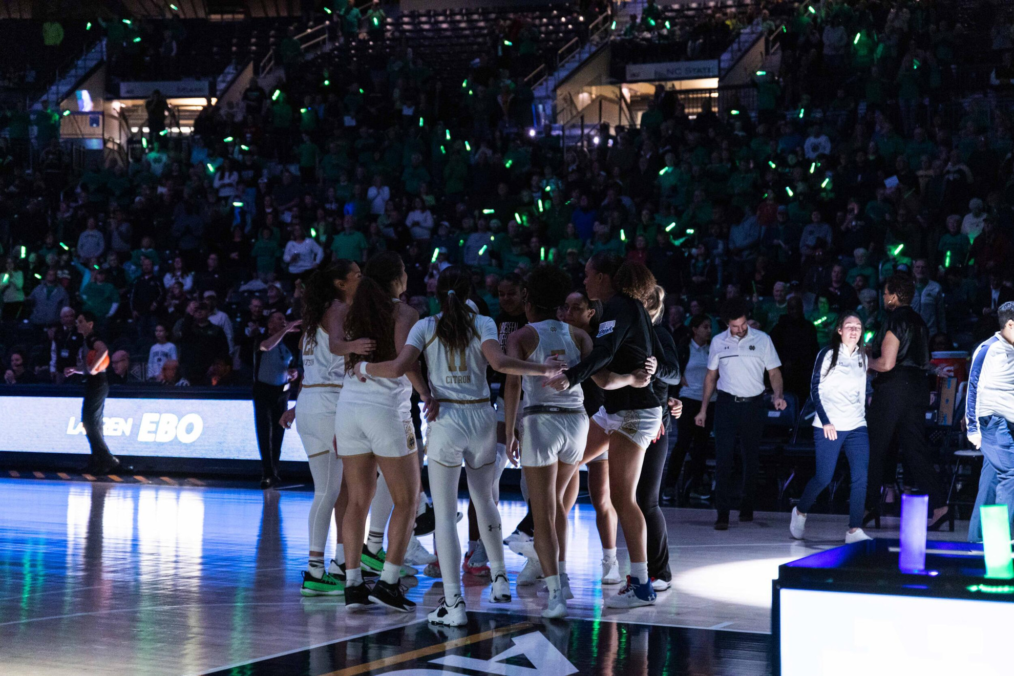Notre Dame checks in at No. 10 in AP Poll Notre Dame checks in at No. 10 in AP Poll
