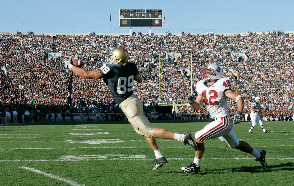 Notre Dame And North Carolina Set To Meet For The First Time Since 1975 John Carlson and the Irish are looking to improve to 8-1 and win their sixth-straight game on Saturday against North Carolina.