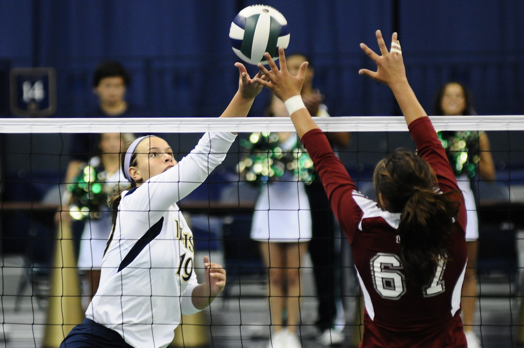 Notre Dame Women's Volleyball vs. Loyola Marymount Notre Dame, Ind. (Purcell Pavilion) L, 3-1