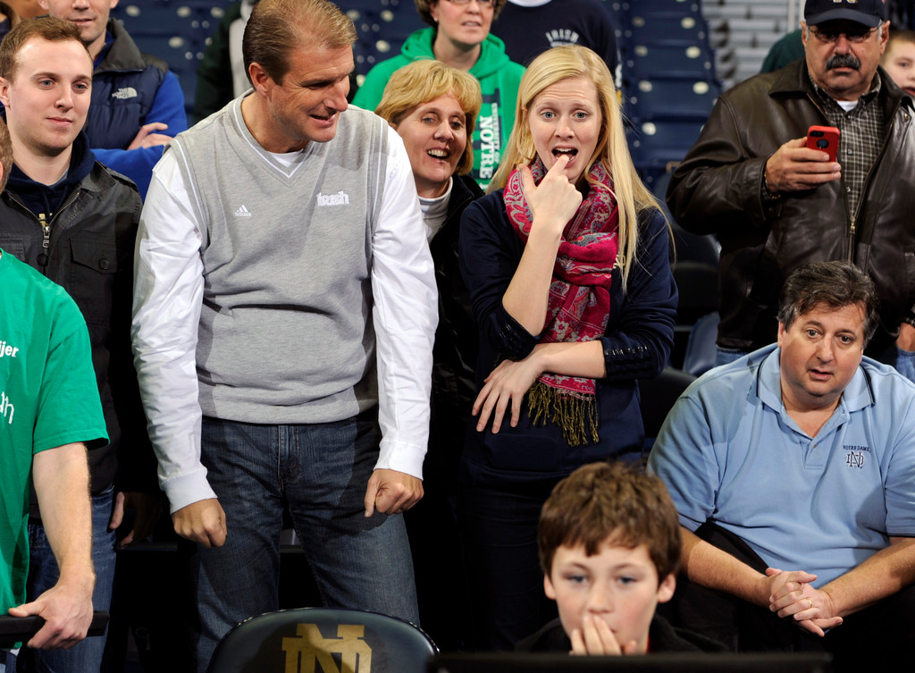 No. 22 Irish Storm Past Brown, 84-57 (AP)