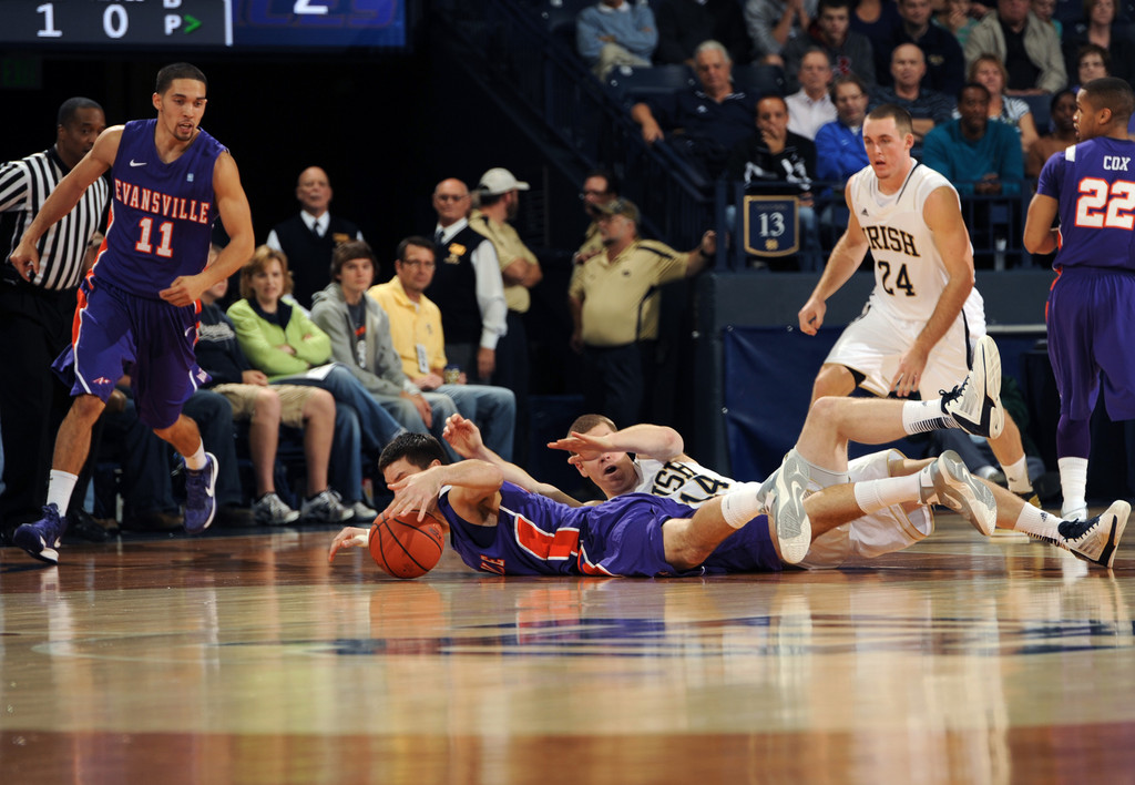 Irish Down Purple Aces in Season-Opener (AP)