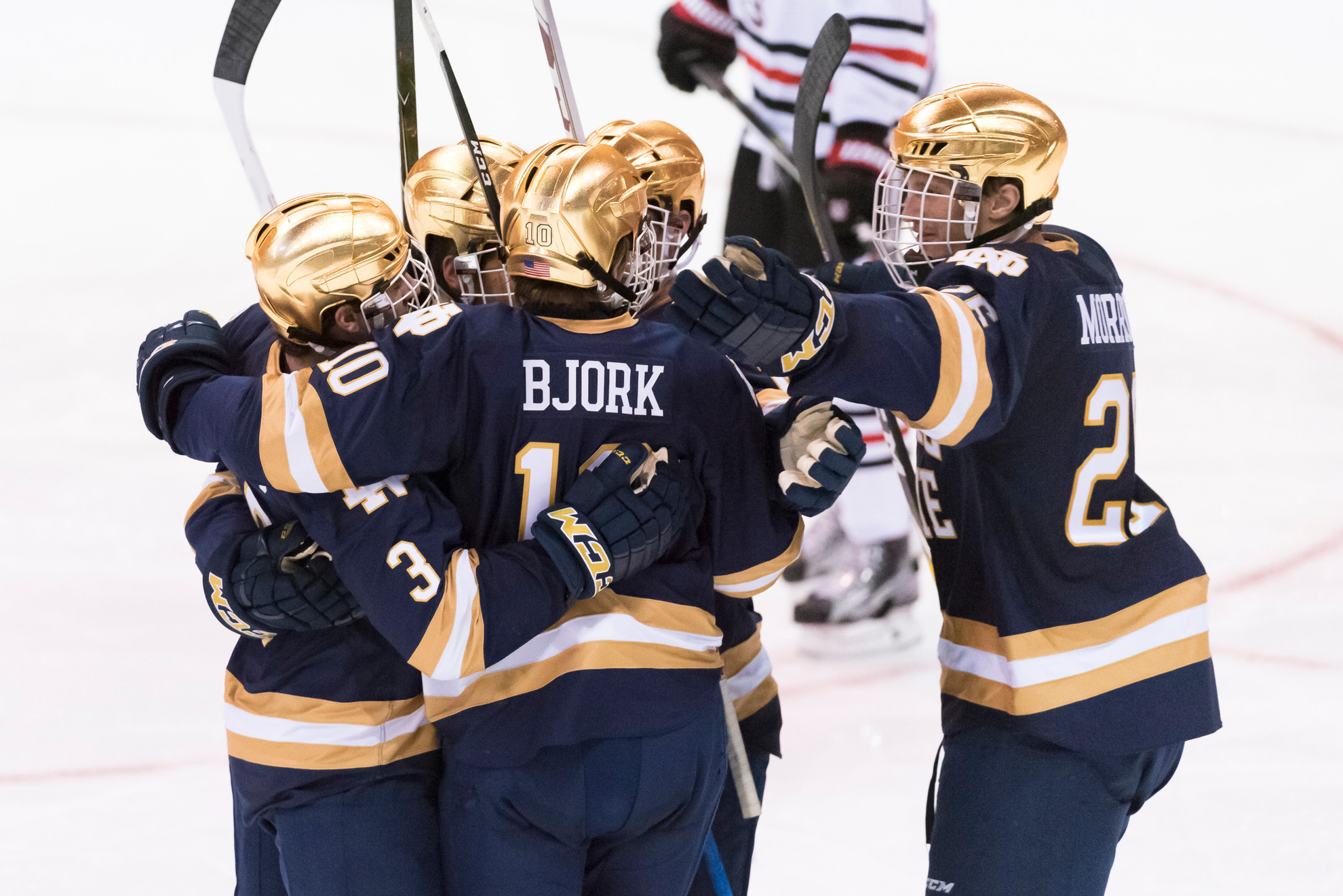 Third Period Surge Sends Irish To 5-2 Win Third Period Surge Sends Irish To 5-2 Win