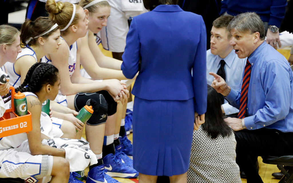 Diggins Leads No. 2 Notre Dame Past DePaul, 84-56 (AP)