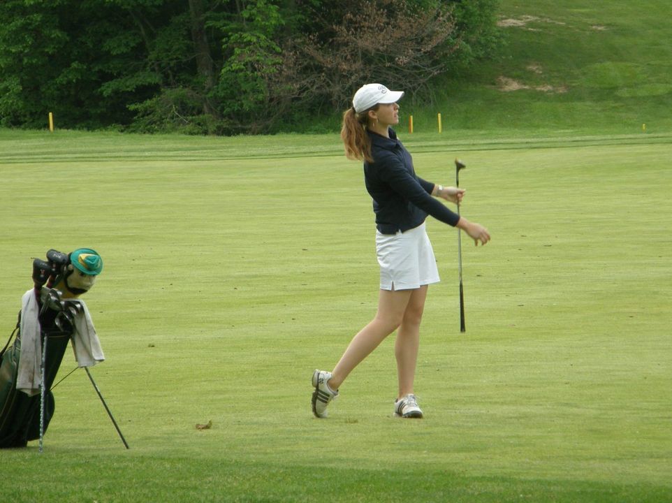 Becca Huffer dropped a close Round of 32 match in extra holes.