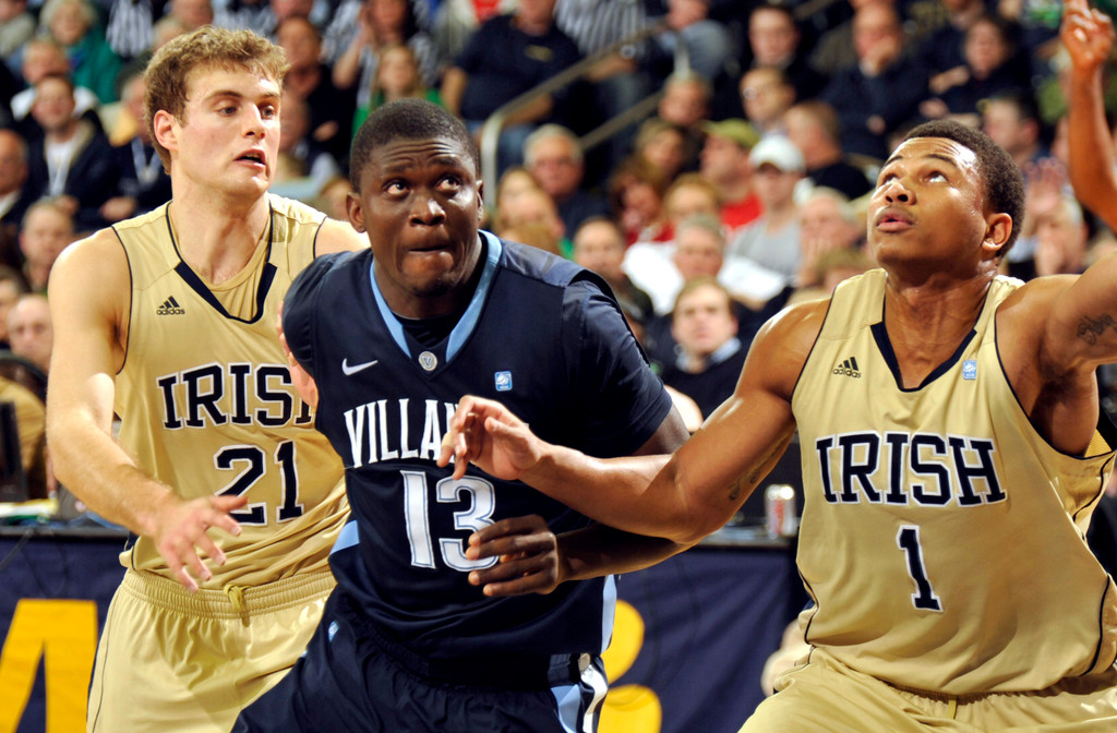 High Scoring Leads No. 8 Irish Past No. 19 Villanova, 93-72 (AP)