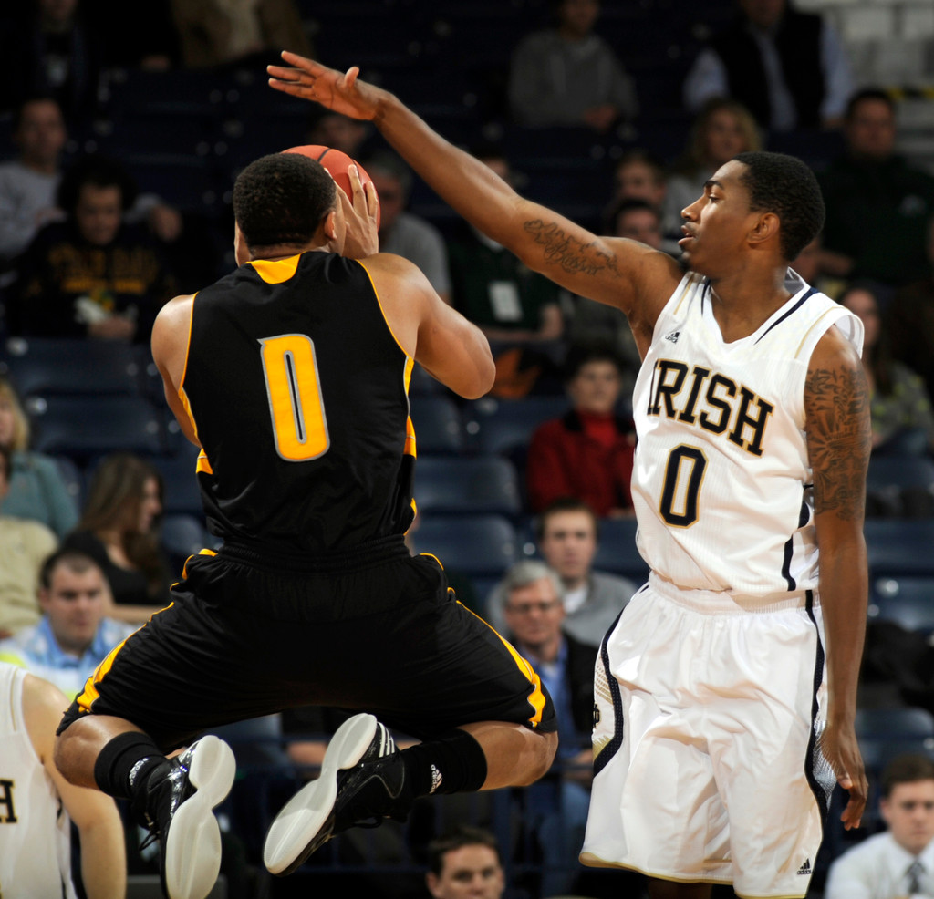No. 22 Irish Rout Kennesaw State, 85-57 (AP)