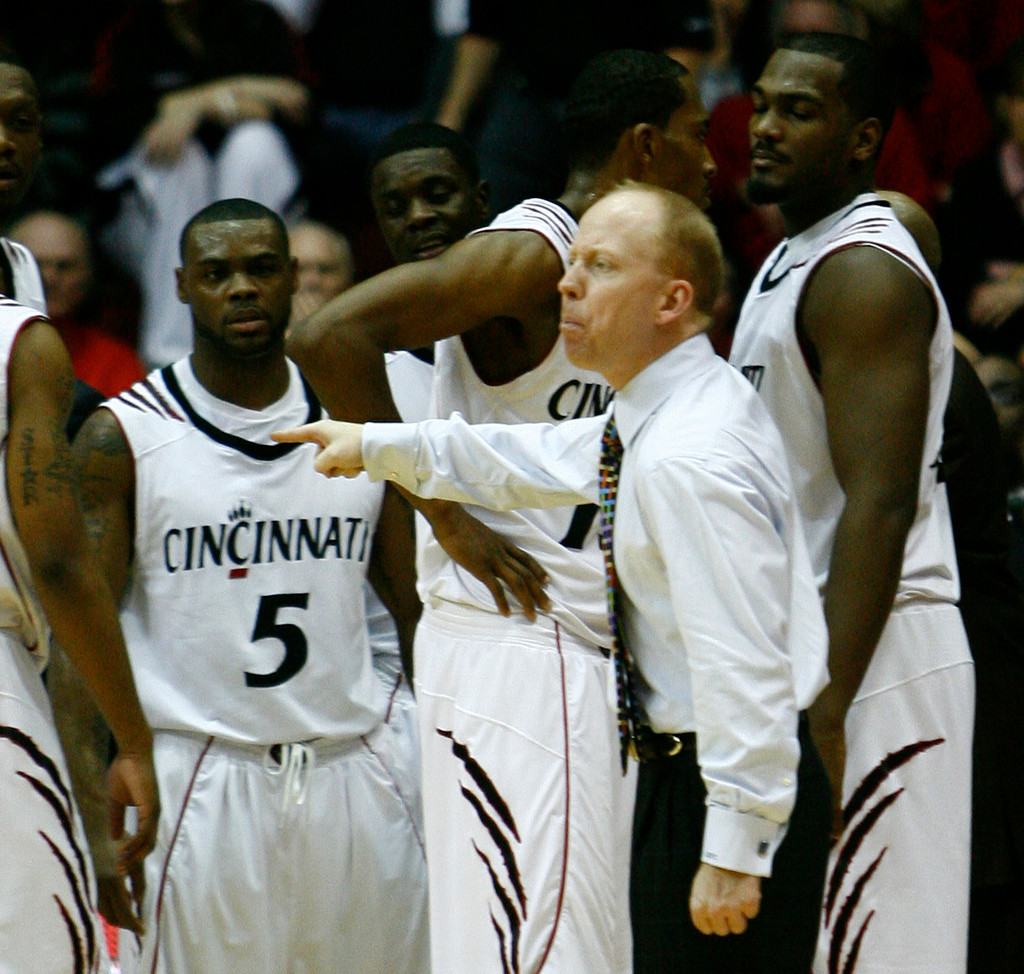 Cincinnati 60, Notre Dame 58