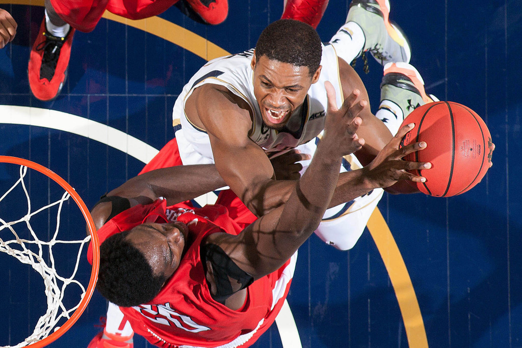 Notre Dame 86, Stony Brook 61