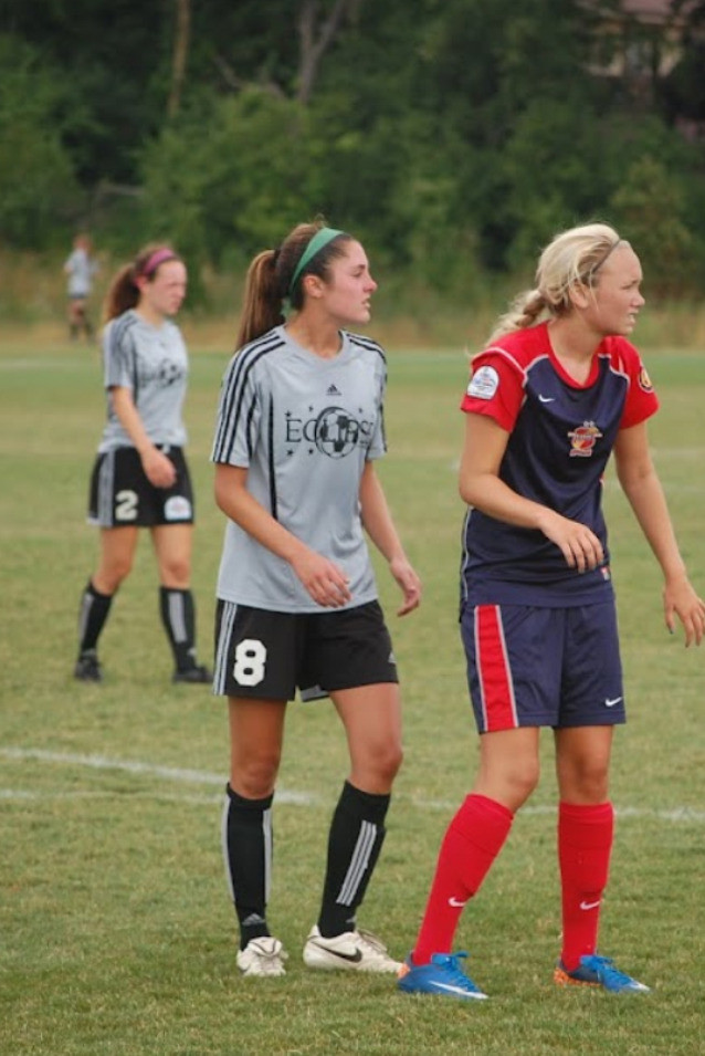 Ten Prep Women’s Soccer Standouts Commit To Attend Notre Dame Defender Ginny McGowan, the No. 11 ranked prospect in the country and the top rated incoming player in the Midwest by Top Drawer Soccer, is one of 10 players in the incoming Notre Dame class, assistant coach Dawn Greathouse announced Wednesday