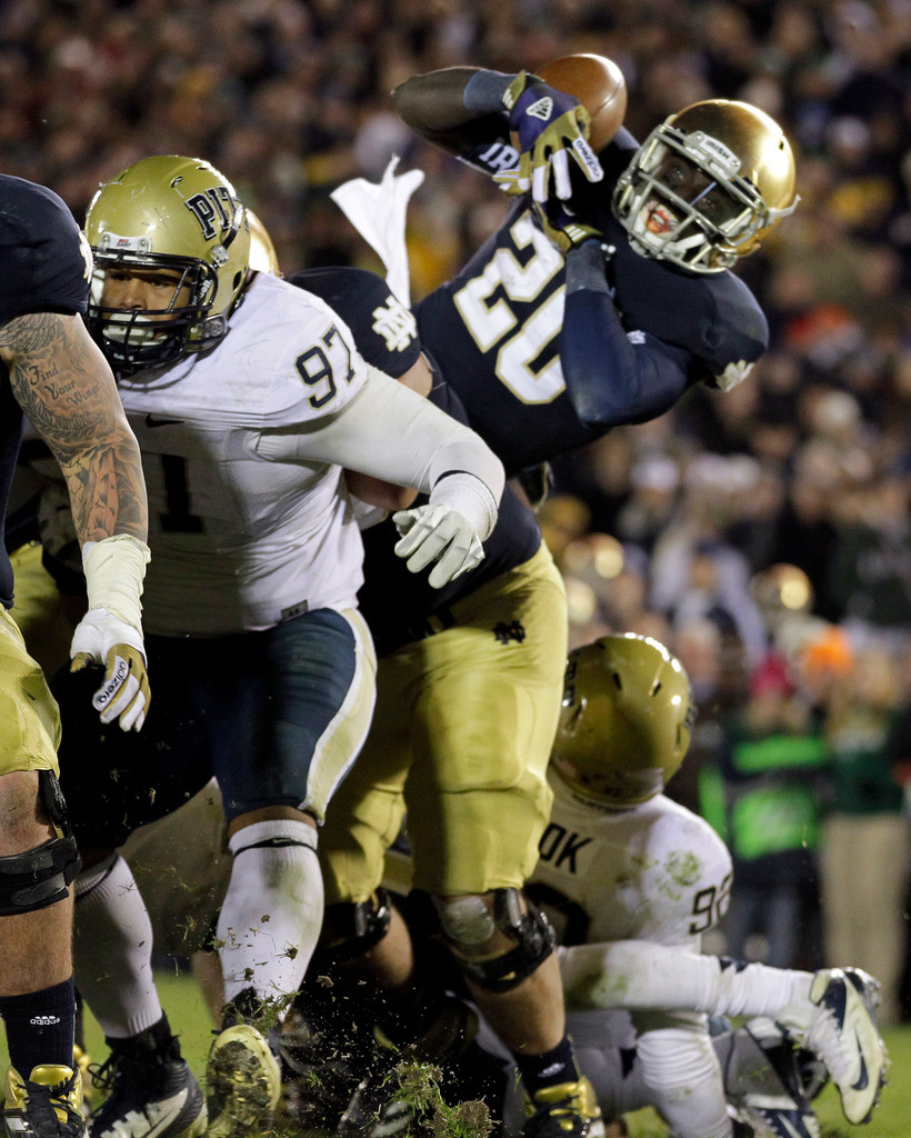 No. 4 Notre Dame Fights Back to Defeat Pitt 29-26 in Third OT (AP)