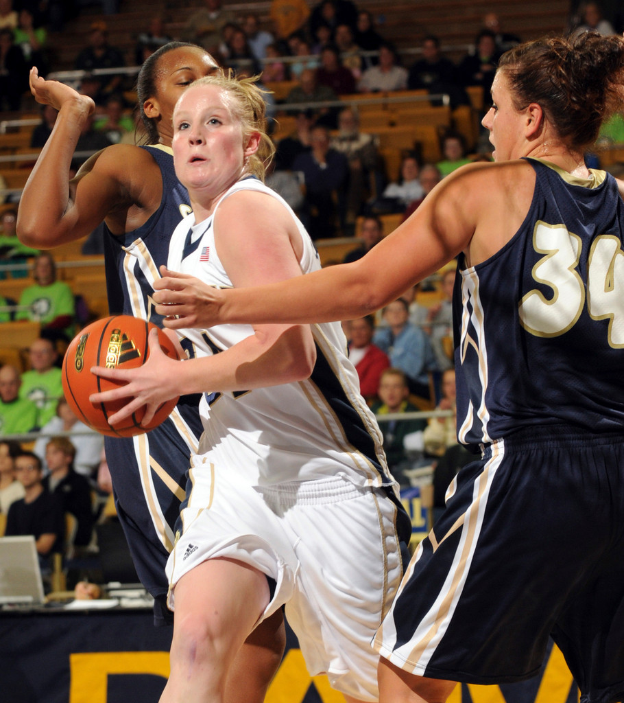 #14 Irish Shut Down Georgia Southern, 85-36 (AP photos)