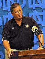 Charlie Weis Press Conference Transcript (Aug. 28) Charlie Weis met with the media on Sunday to discuss the previous day's overtime loss to Michigan State.