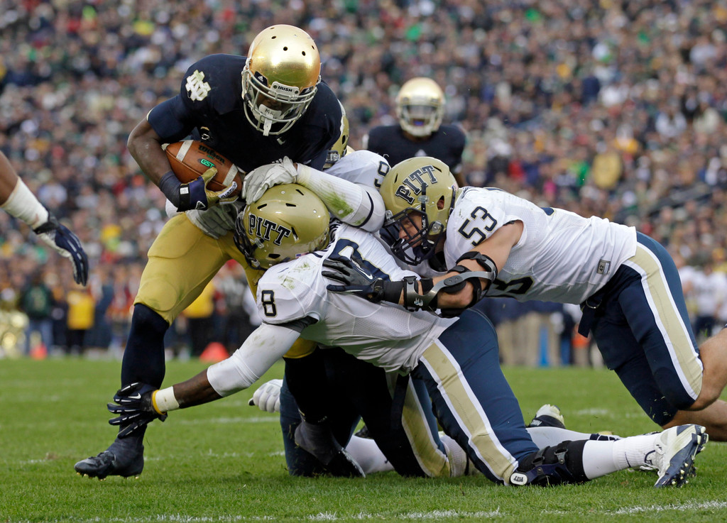 No. 4 Notre Dame Fights Back to Defeat Pitt 29-26 in Third OT (AP)