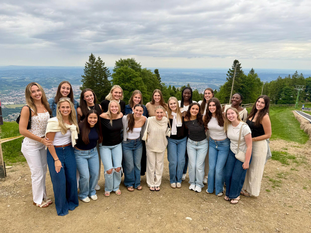 Notre Dame Fighting Irish - Official Athletics Website