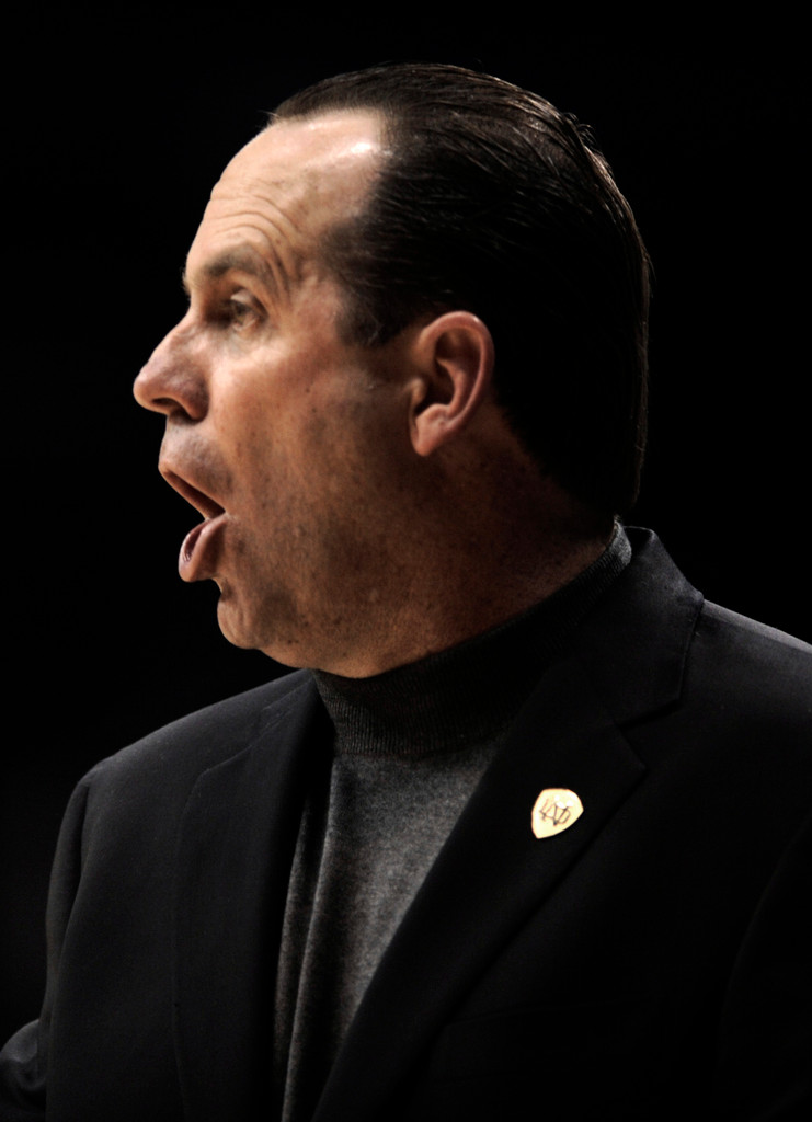 #7/10 Irish Defeat Blue Demons, 92-82 (AP)