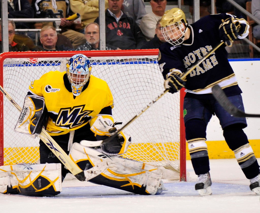 Lee's OT Goal Pushes Irish Past Merrimack in NCAAs (AP)