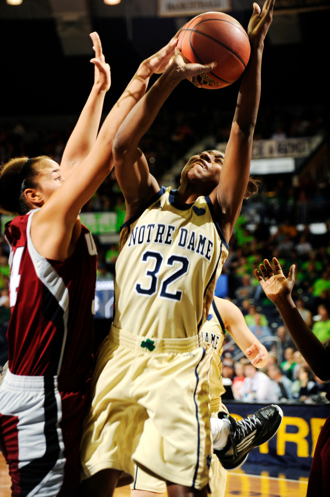 No. 7 Irish Dominate UMass in Home Opener, 94-50 (AP)