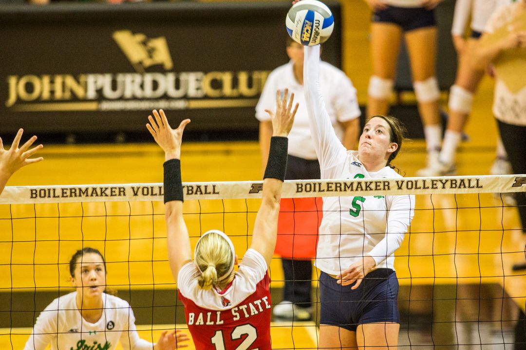 Sophomore Sydney Kuhn led the Irish in kills (8) and digs (9) in ND's 3-0 loss to No. 17 FSU Sunday afternoon.