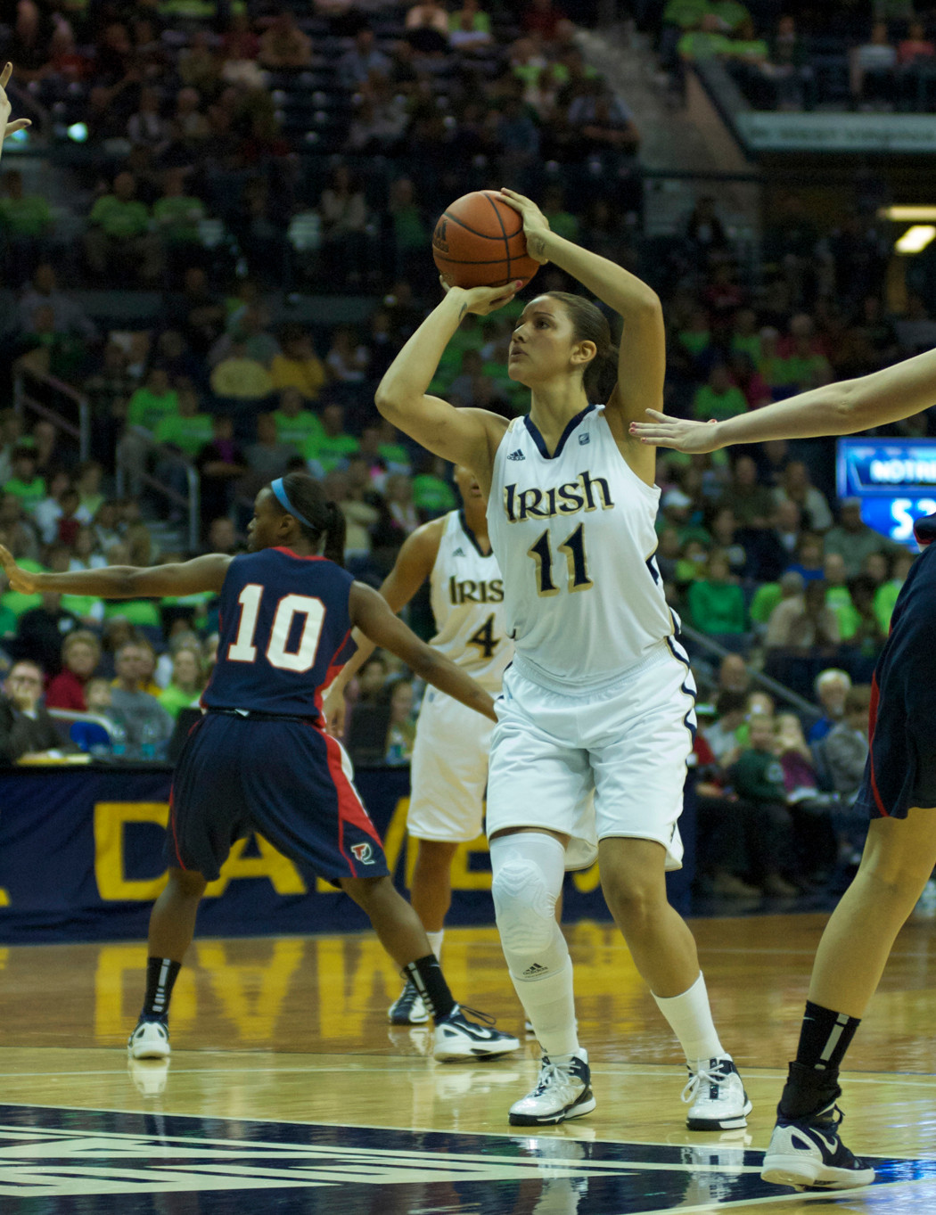 No. 3 Notre Dame Cruises Past Creighton, 76-48 Sophomore forward Natalie Achonwa came off the bench to score a career-high 20 points (on 8-of-11 shooting) in Sunday's 76-48 win at Creighton.