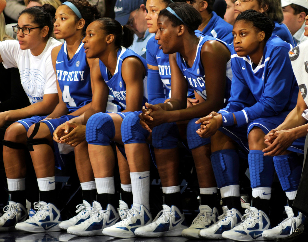 No. 3 Irish Race Past No. 8/7 Kentucky, 92-83 (AP)