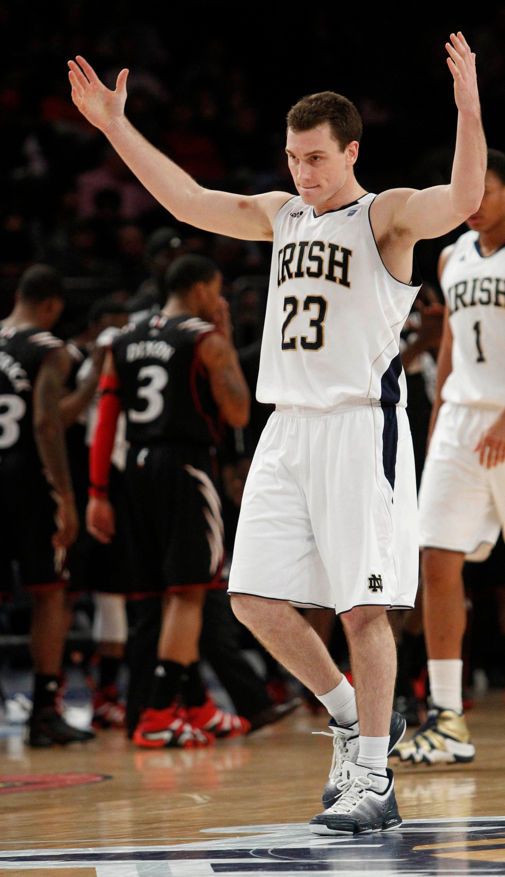 Ben Hansbrough Named To John R. Wooden All-America Team BEast Notre Dame Cincinnati Basketball