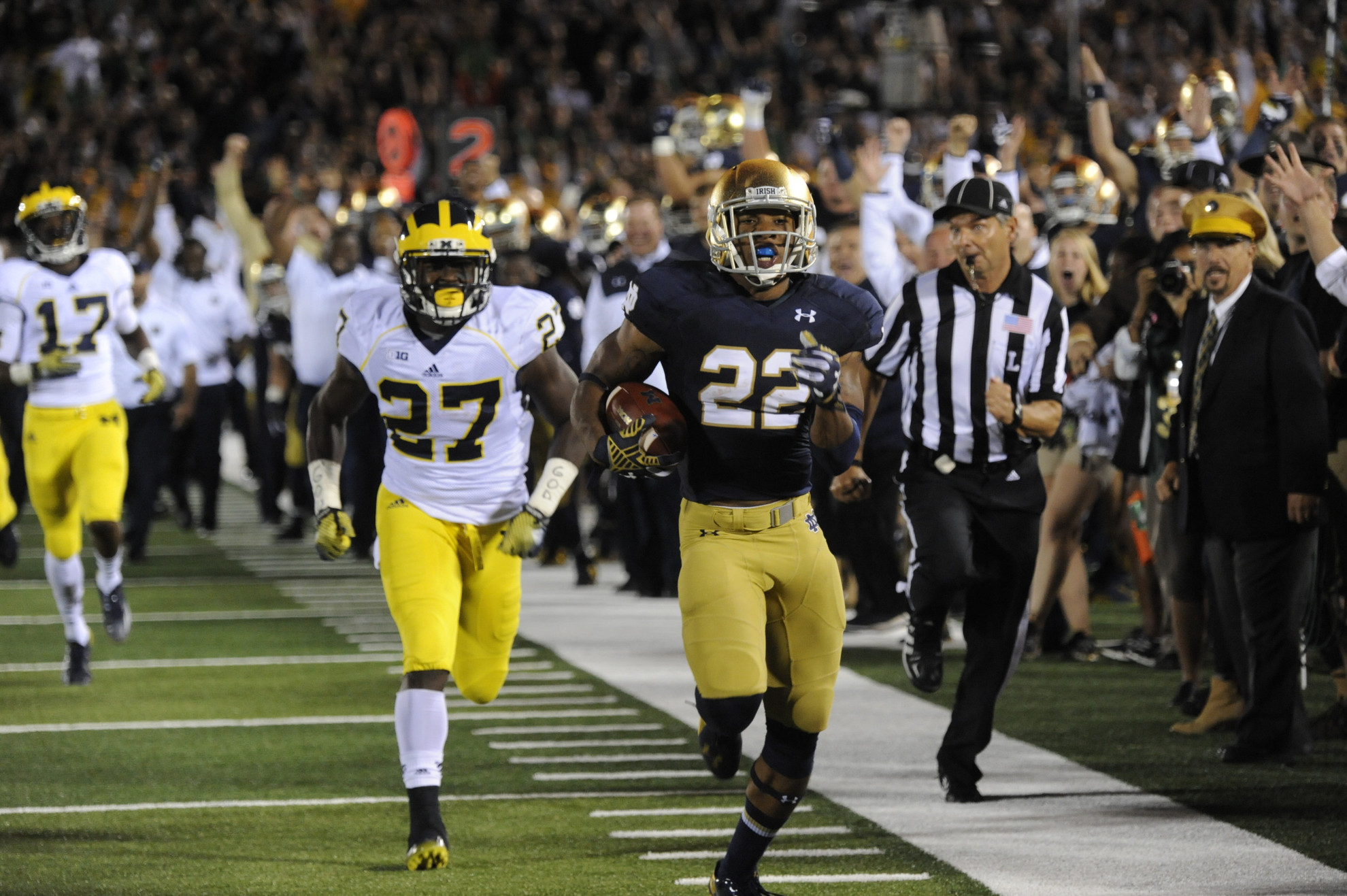 IRISH EXTRA: Secondary Communication Leads to Victory Over Michigan Elijah Shumate made an interception on the final defensive play of the Michigan game.