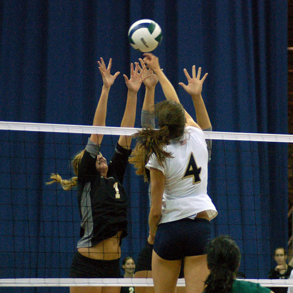 Sciacca Named To Diet Coke Classic All-Tournament Team, Irish Drop Final Match To No. 11 Minnesota Notre Dame's loss to No. 11 Minnesota on Sunday was the third consecutive loss to a ranked opponent in as many days.