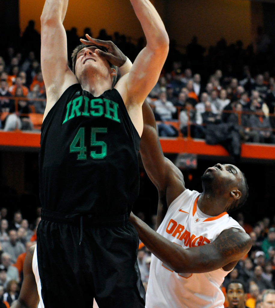 No. 25 Notre Dame Falls To No. 9 Syracuse, 63-47 (AP)