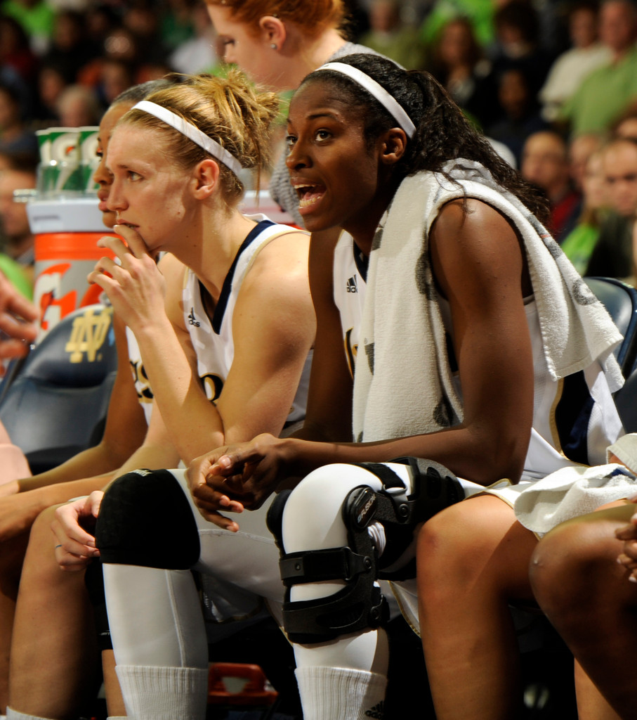 No. 3 Notre Dame Blasts Penn 69-38 (AP)