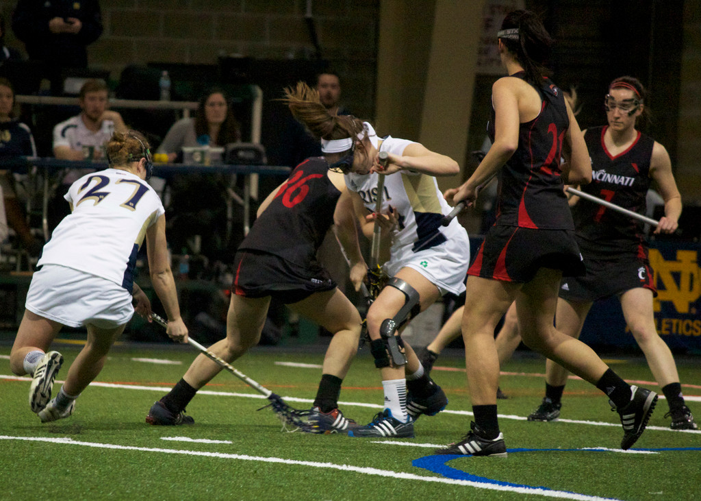 Women's Lacrosse Beats Cincinnati, 25-1